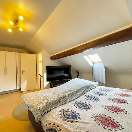 Centre Loft - 2 Furnished *